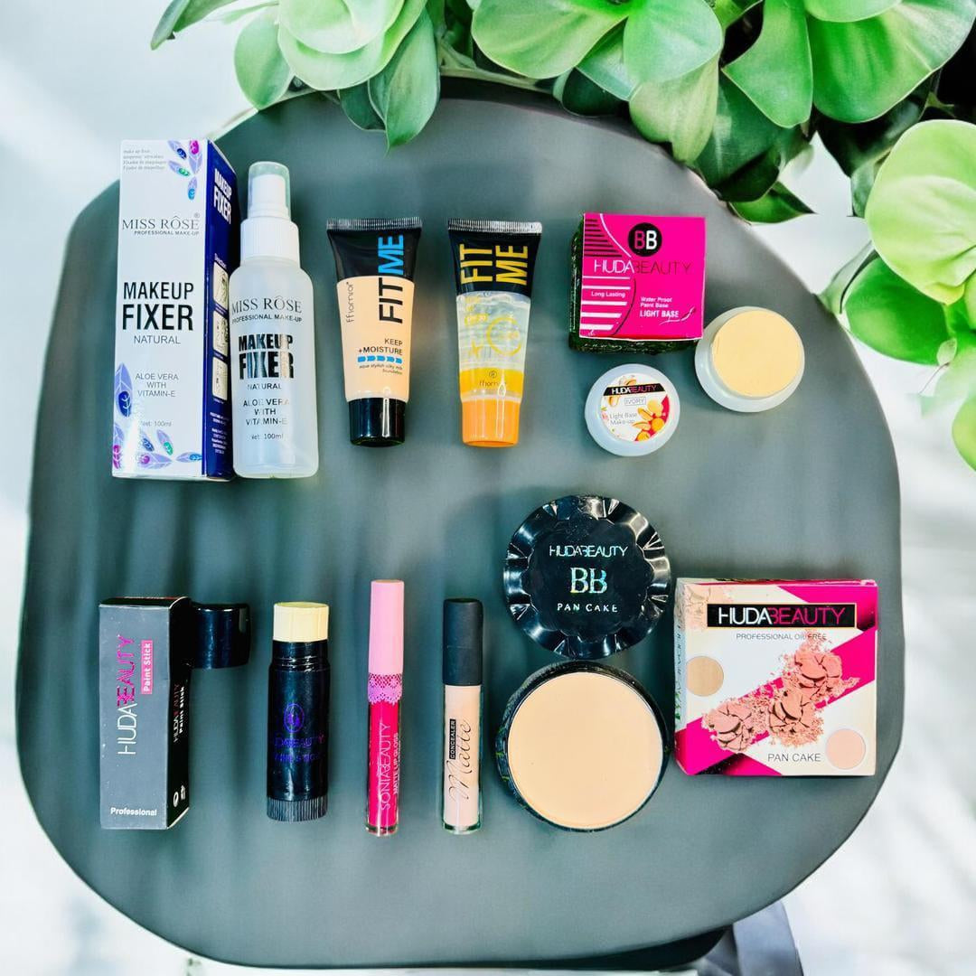 Ultimate 8 in 1 Makeup Deal - All-in-One Beauty Essentials